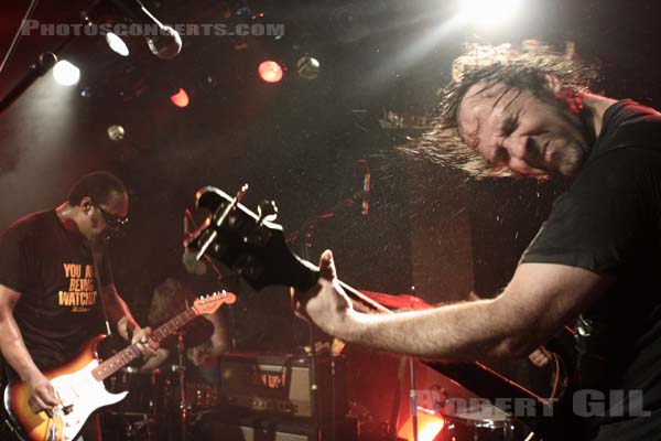 THE DIRTBOMBS - 2008-06-16 - PARIS - La Maroquinerie - Mick Collins - Ben Blackwell - Troy Gregory